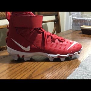 NIKE FORCE SAVAGE SHARK 2 RED AND WHITE